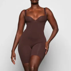 BUTT ENHANCING OPEN BUST BODYSUIT |-Skims New