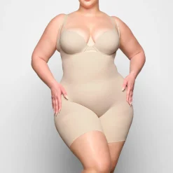 BUTT ENHANCING OPEN BUST BODYSUIT |-Skims New