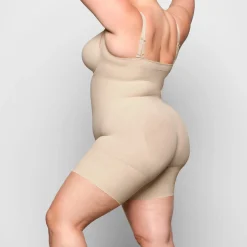BUTT ENHANCING OPEN BUST BODYSUIT |-Skims New