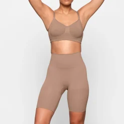 BUTT ENHANCING SHORT |-Skims Best