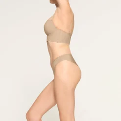 DEEP PLUNGE SHAPEWEAR BRA |-Skims Outlet