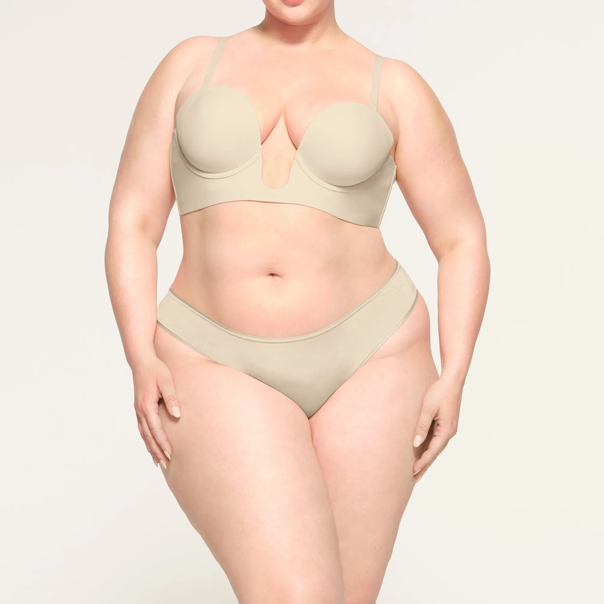 DEEP PLUNGE SHAPEWEAR BRA |-Skims Outlet