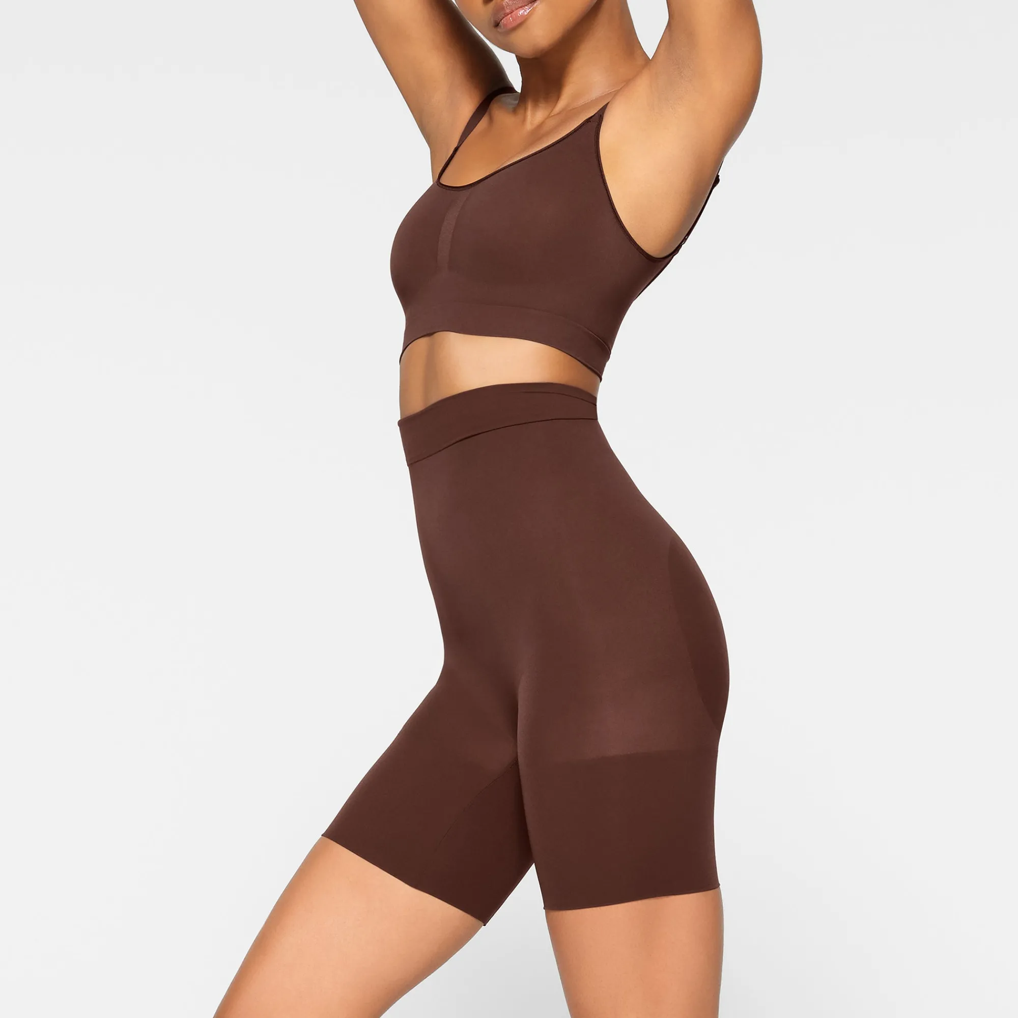EVERYDAY SCULPT HIGH-WAISTED MID THIGH SHORT |-Skims Hot