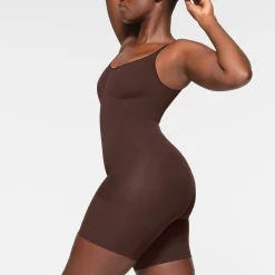 EVERYDAY SCULPT MID THIGH BODYSUIT |-Skims Hot