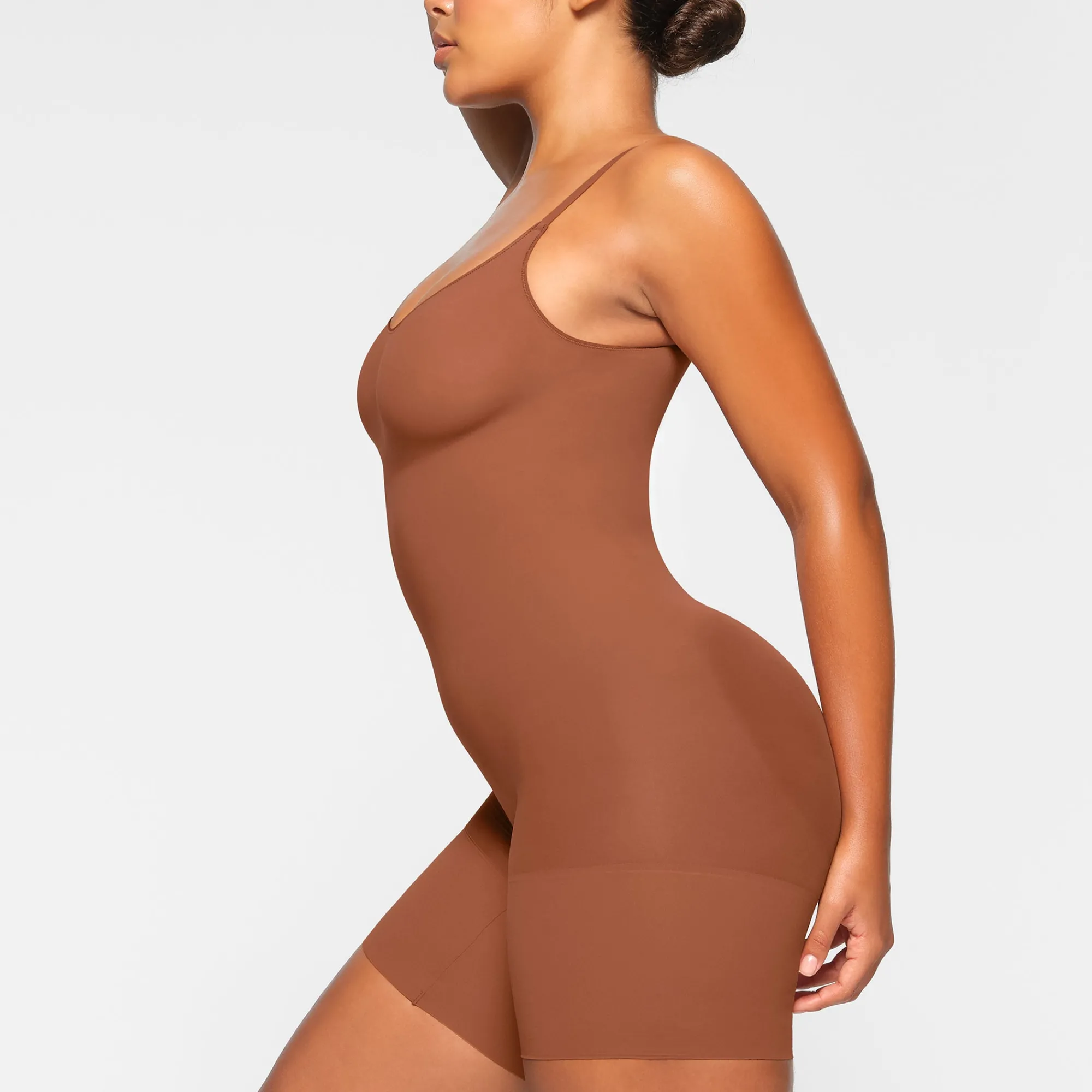EVERYDAY SCULPT MID THIGH BODYSUIT |-Skims Clearance