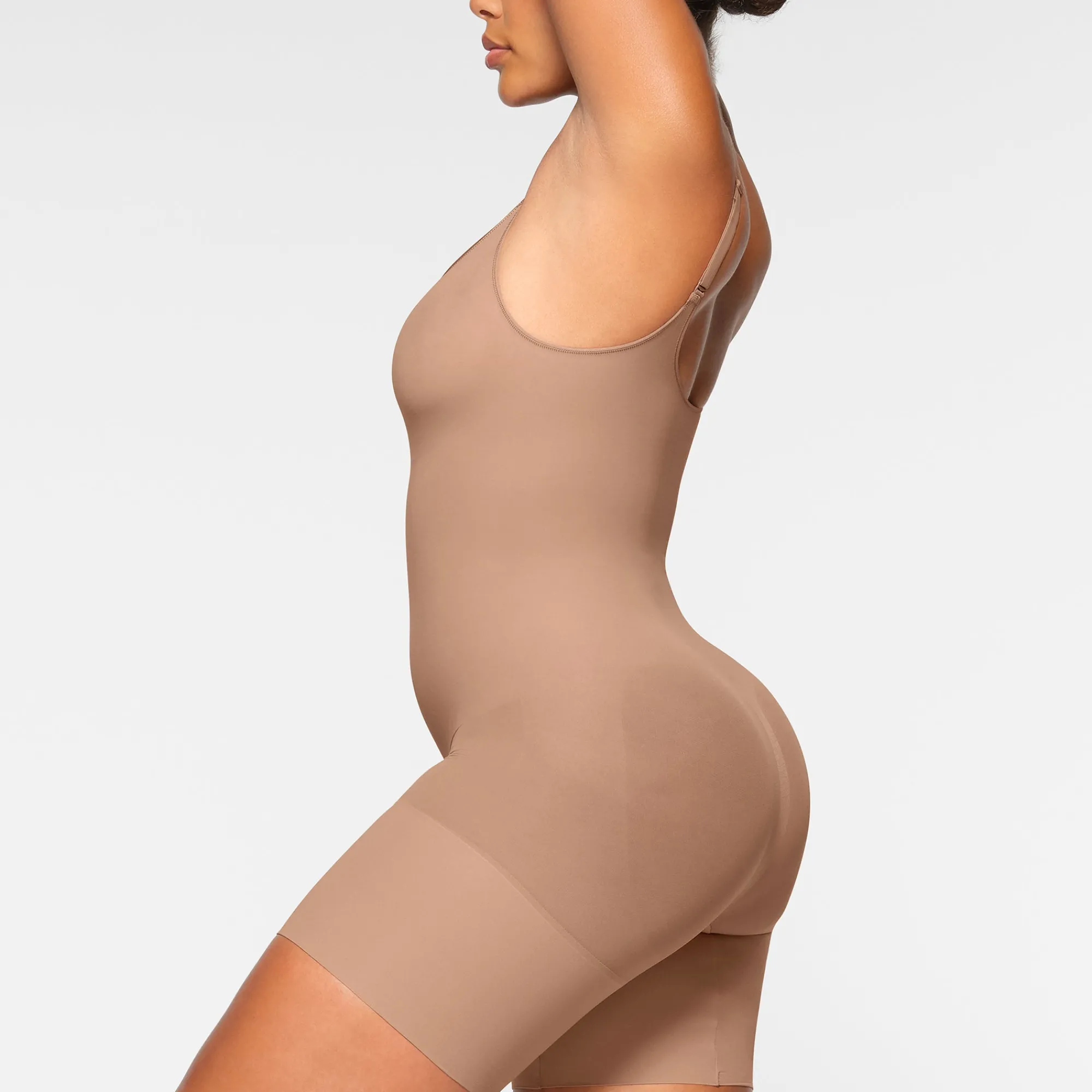 EVERYDAY SCULPT MID THIGH BODYSUIT |-Skims Hot