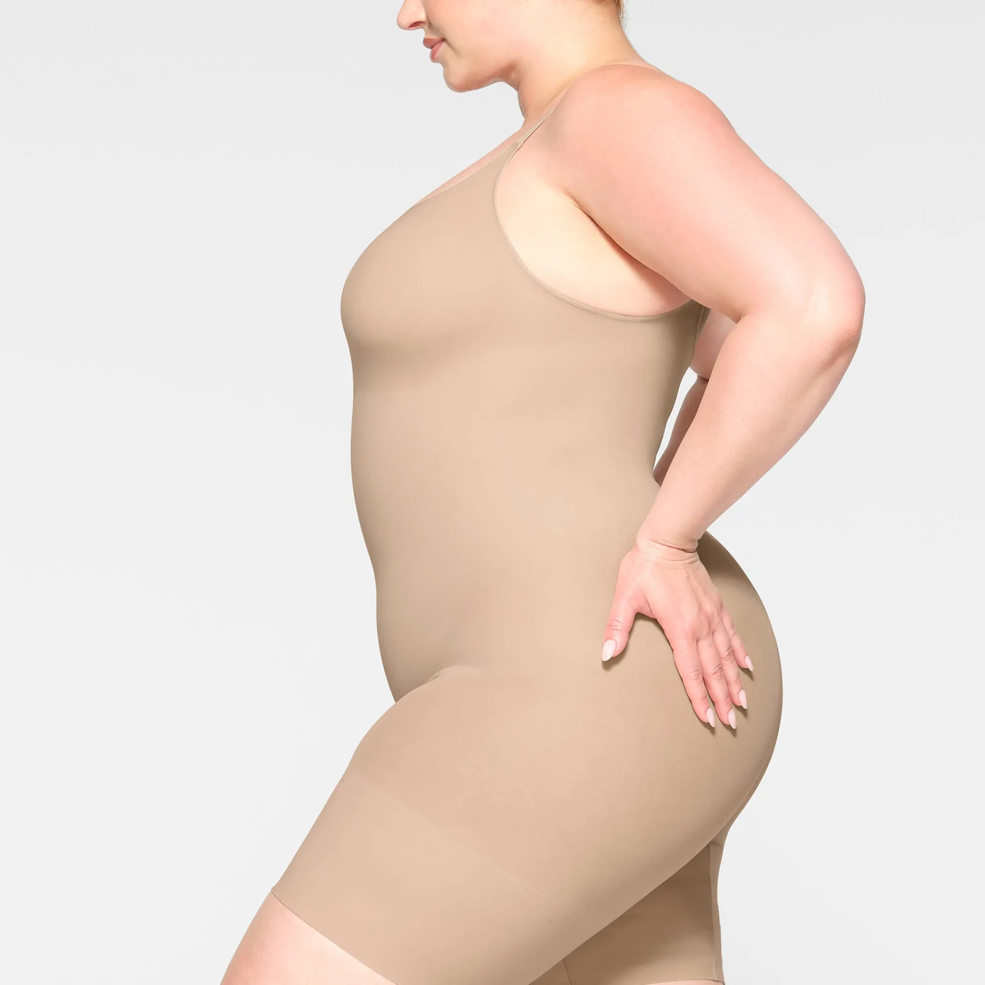 EVERYDAY SCULPT MID THIGH BODYSUIT |-Skims Clearance