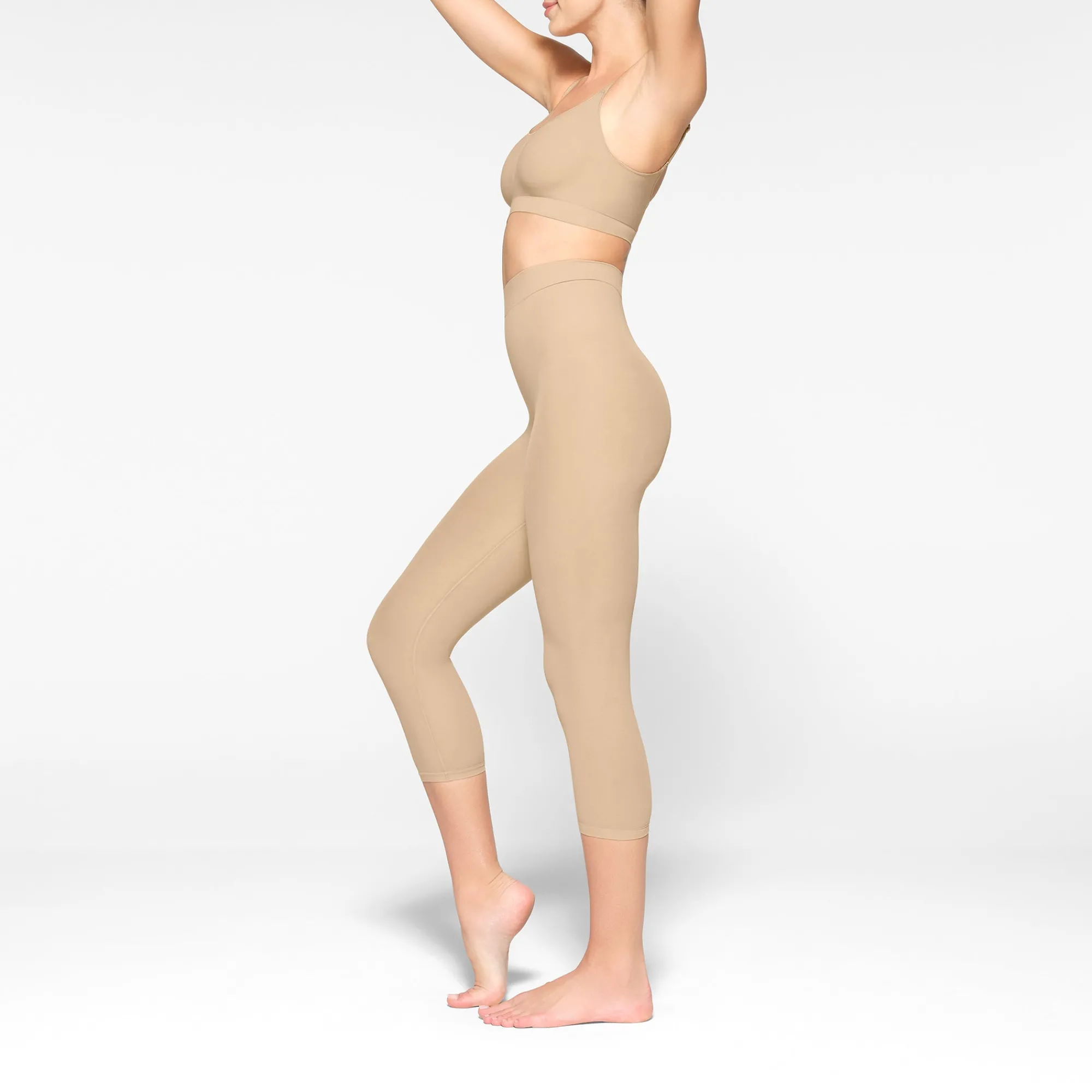 EVERYDAY SCULPT MID WAIST CAPRI |-Skims Fashion