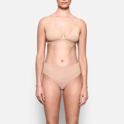 FITS EVERYBODY BRIEF |-Skims Hot