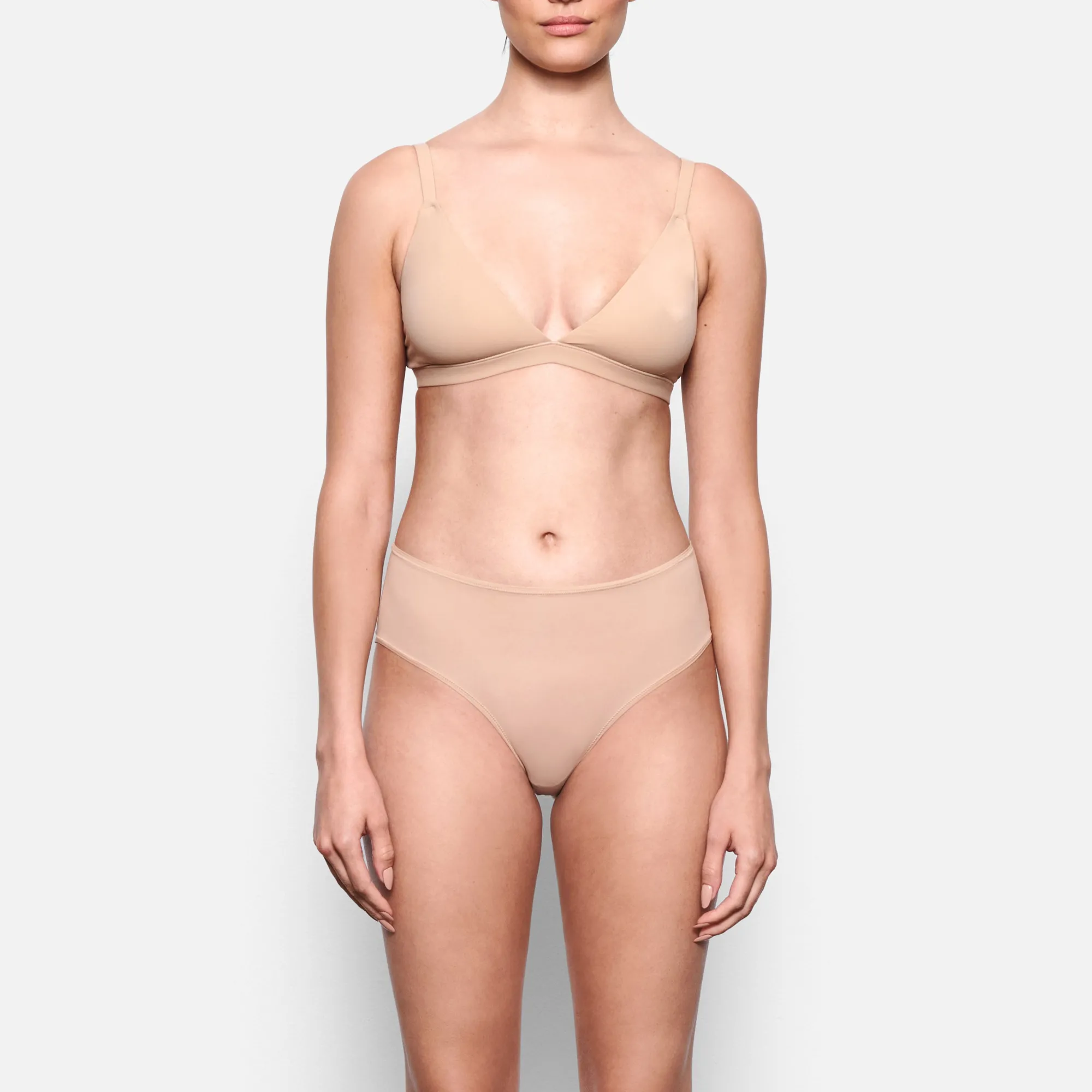 FITS EVERYBODY BRIEF |-Skims Hot
