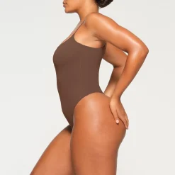 FITS EVERYBODY CAMI BODYSUIT |-Skims Hot