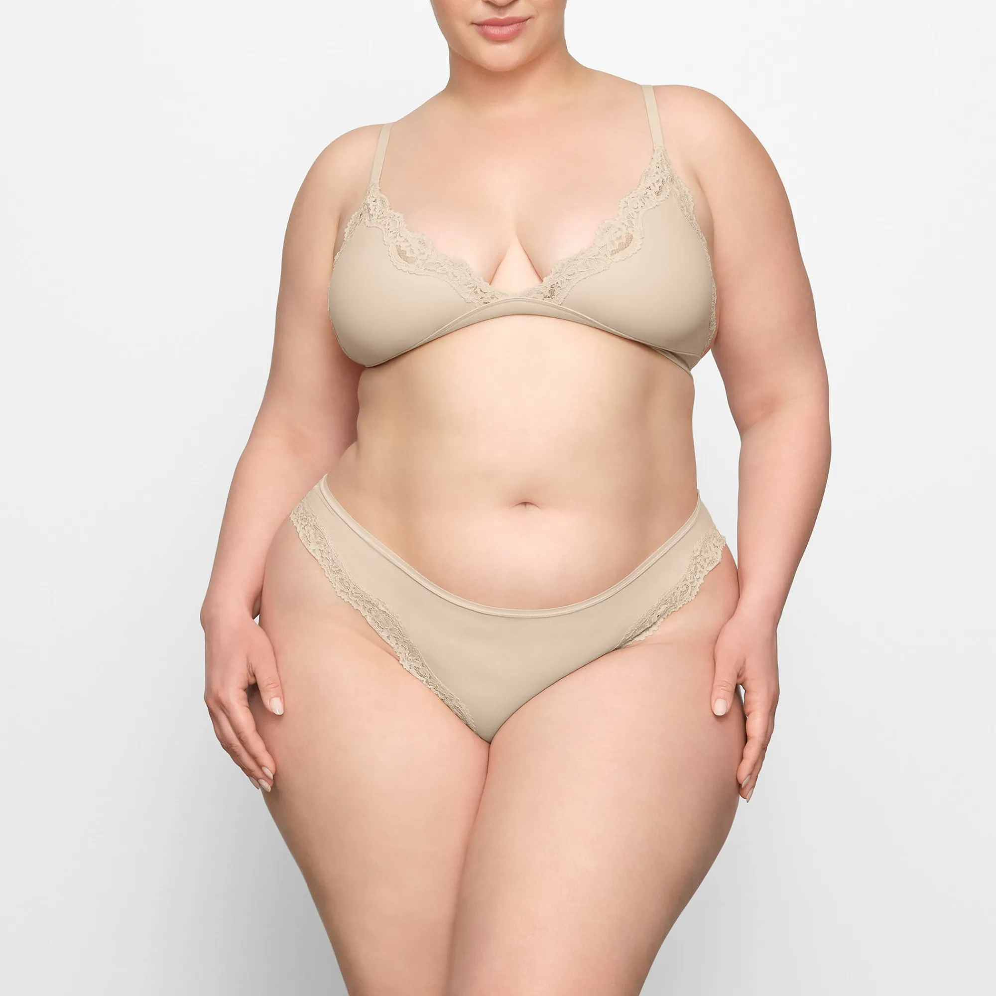 FITS EVERYBODY CORDED LACE TANGA |-Skims Hot
