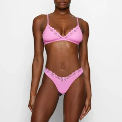 FITS EVERYBODY CORDED LACE DIPPED THONG |-Skims Online