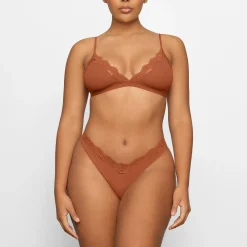 FITS EVERYBODY CORDED LACE TRIANGLE BRALETTE |-Skims Hot