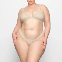 FITS EVERYBODY CORDED LACE TRIANGLE BRALETTE |-Skims Fashion