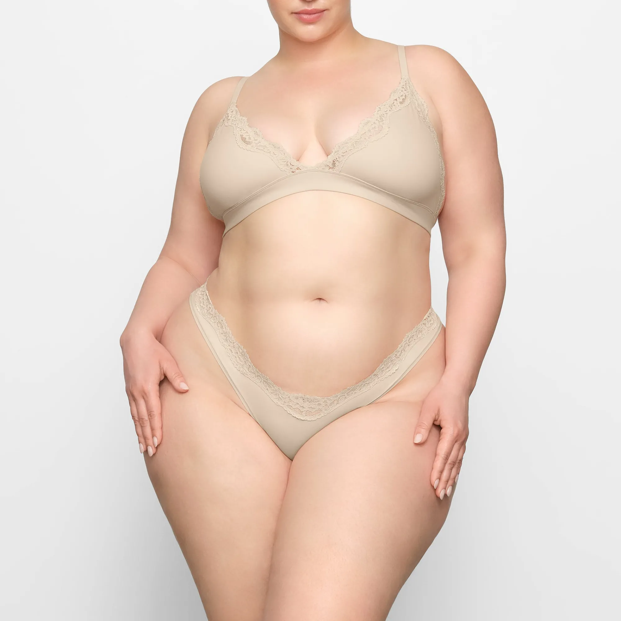 FITS EVERYBODY CORDED LACE TRIANGLE BRALETTE |-Skims Fashion