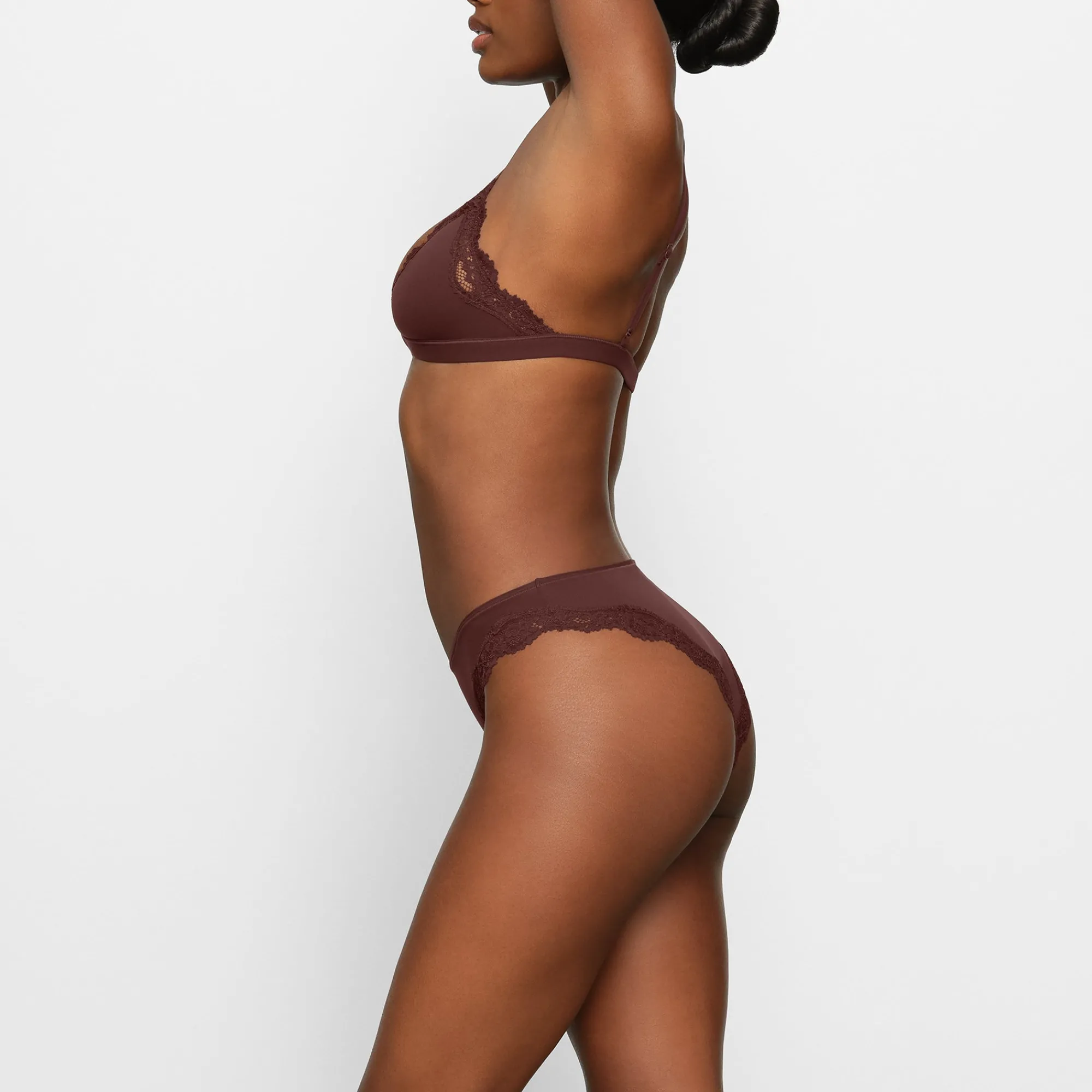 FITS EVERYBODY CORDED LACE TANGA |-Skims New