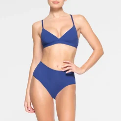 FITS EVERYBODY CROSSOVER BRALETTE |-Skims Best