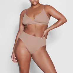 FITS EVERYBODY FULL BRIEF |-Skims Hot