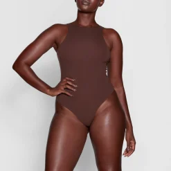 FITS EVERYBODY HIGH NECK BODYSUIT |-Skims Hot