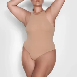 FITS EVERYBODY HIGH NECK BODYSUIT |-Skims Hot