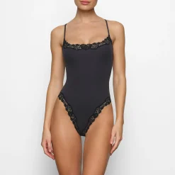 FITS EVERYBODY LACE CAMI BODYSUIT |-Skims Online