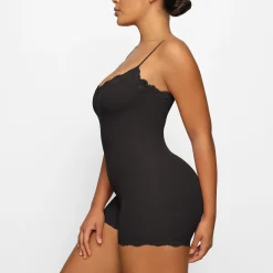 FITS EVERYBODY LACE ONESIE |-Skims Best