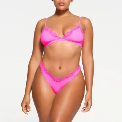 FITS EVERYBODY LACE TRIANGLE BRALETTE | TAFFY TONAL-Skims New