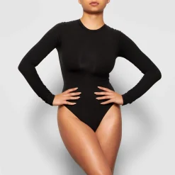 FITS EVERYBODY LONG SLEEVE CREW NECK BODYSUIT |-Skims Fashion