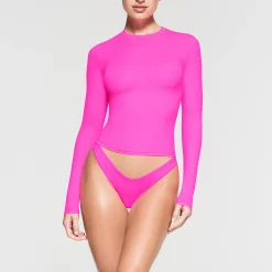 FITS EVERYBODY LONG SLEEVE T-SHIRT | NEON PINK-Skims New