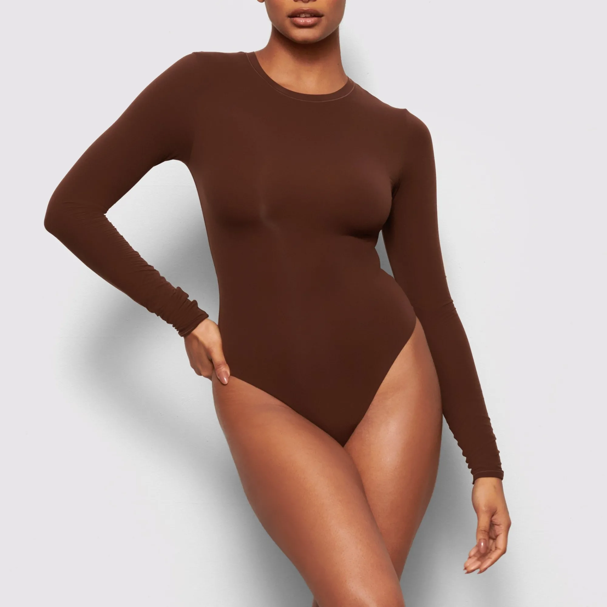 FITS EVERYBODY LONG SLEEVE CREW NECK BODYSUIT |-Skims Hot