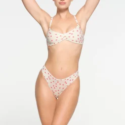 FITS EVERYBODY PICOT TRIM THONG | RUBY HEART PRINT-Skims Best