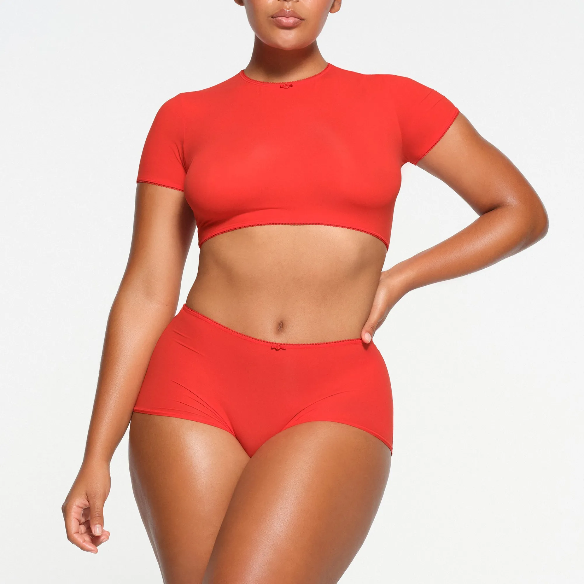 FITS EVERYBODY PICOT TRIM SUPER CROPPED T-SHIRT |-Skims New