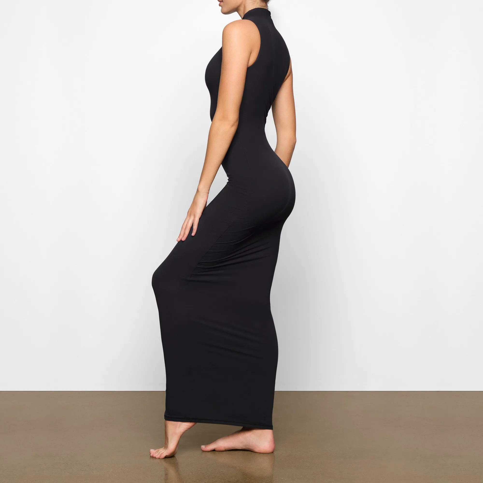 FITS EVERYBODY SLEEVELESS MOCK NECK DRESS |-Skims Clearance