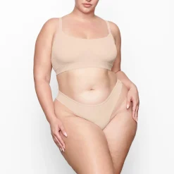 FITS EVERYBODY THONG |-Skims Hot
