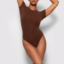 FITS EVERYBODY T-SHIRT BODYSUIT |-Skims Clearance