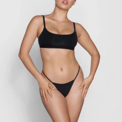 FITS EVERYBODY T-STRING THONG |-Skims Hot