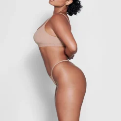 FITS EVERYBODY T-STRING THONG |-Skims Clearance