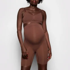 MATERNITY SCULPTING SHORT MID THIGH |-Skims Clearance