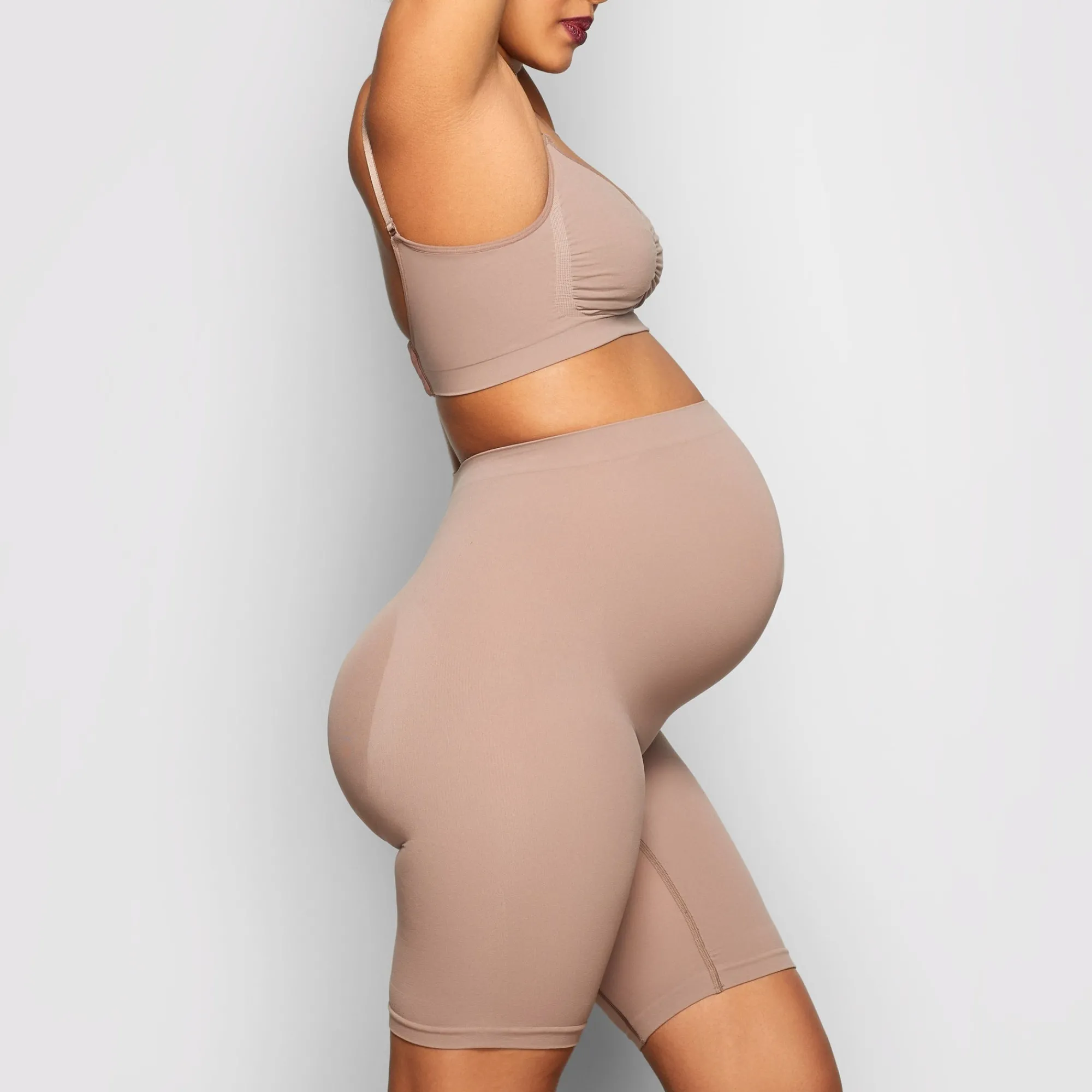 MATERNITY SCULPTING SHORT MID THIGH |-Skims New