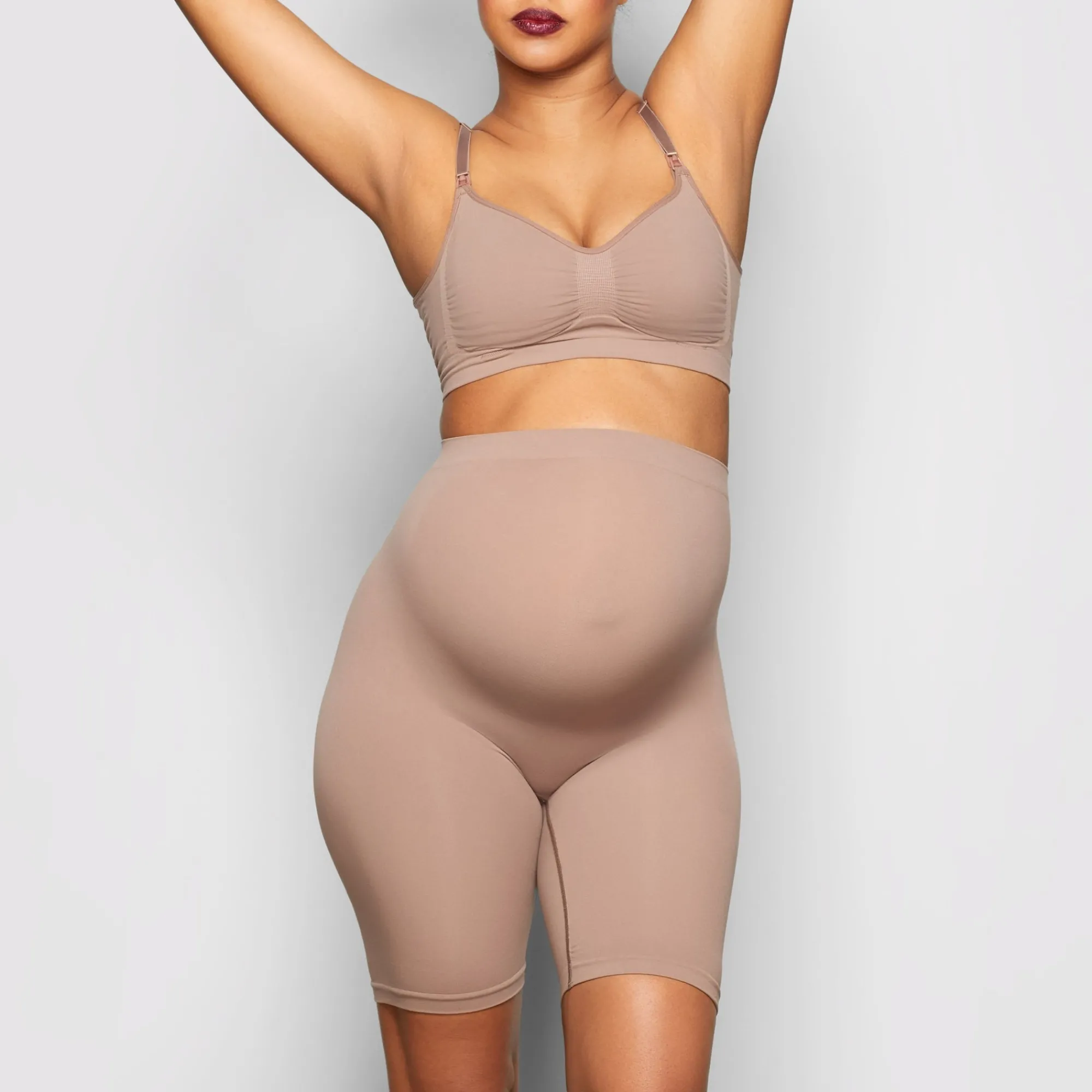 MATERNITY SCULPTING SHORT MID THIGH |-Skims New