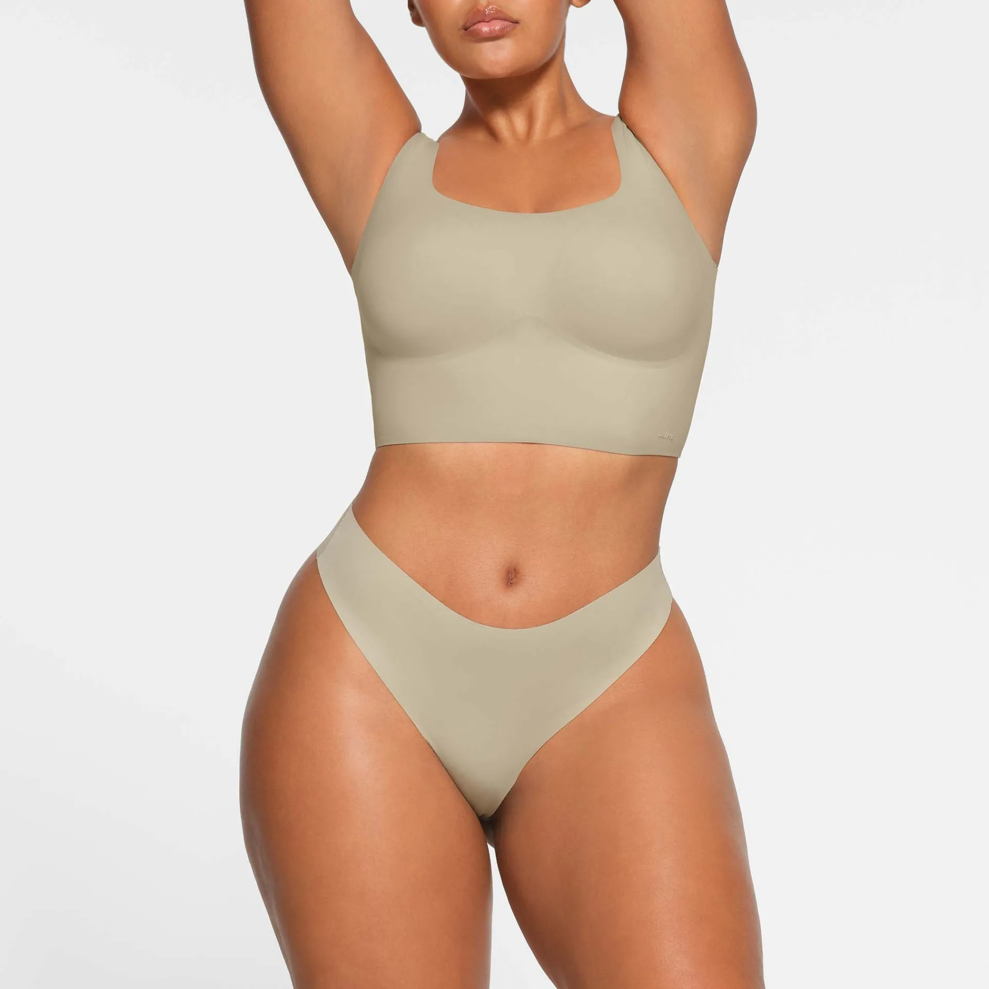 NAKED DIPPED THONG |-Skims Sale