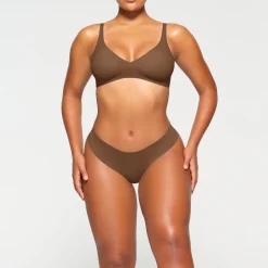 NAKED PLUNGE BRALETTE |-Skims Clearance