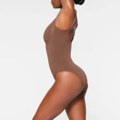 SEAMLESS SCULPT BRIEF BODYSUIT |-Skims Outlet