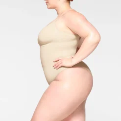 SEAMLESS SCULPT BRIEF BODYSUIT |-Skims Best