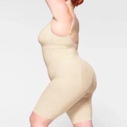 SEAMLESS SCULPT HIGH-WAISTED ABOVE THE KNEE SHORT |-Skims Clearance