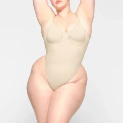 SEAMLESS SCULPT LOW BACK THONG BODYSUIT |-Skims Online