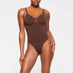 SEAMLESS SCULPT LOW BACK THONG BODYSUIT |-Skims Outlet