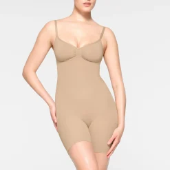 SEAMLESS SCULPT LOW BACK MID THIGH BODYSUIT |-Skims Clearance