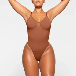 SEAMLESS SCULPT LOW BACK THONG BODYSUIT |-Skims Clearance